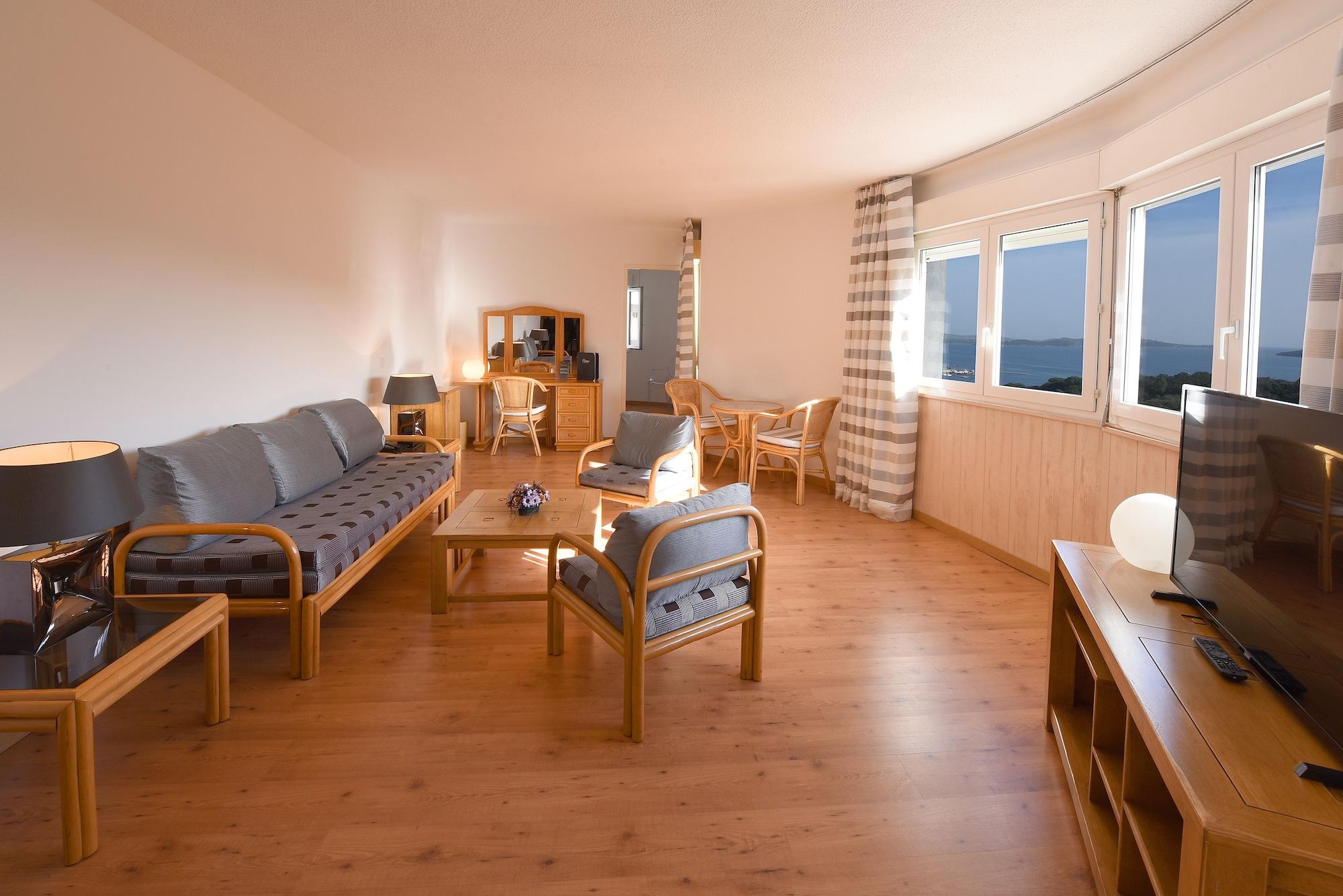 Hotel Le Tilbury Porto-Vecchio  Ngoại thất bức ảnh