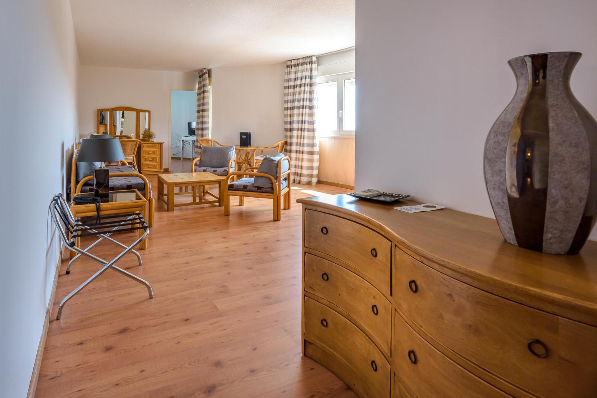 Hotel Le Tilbury Porto-Vecchio  Ngoại thất bức ảnh