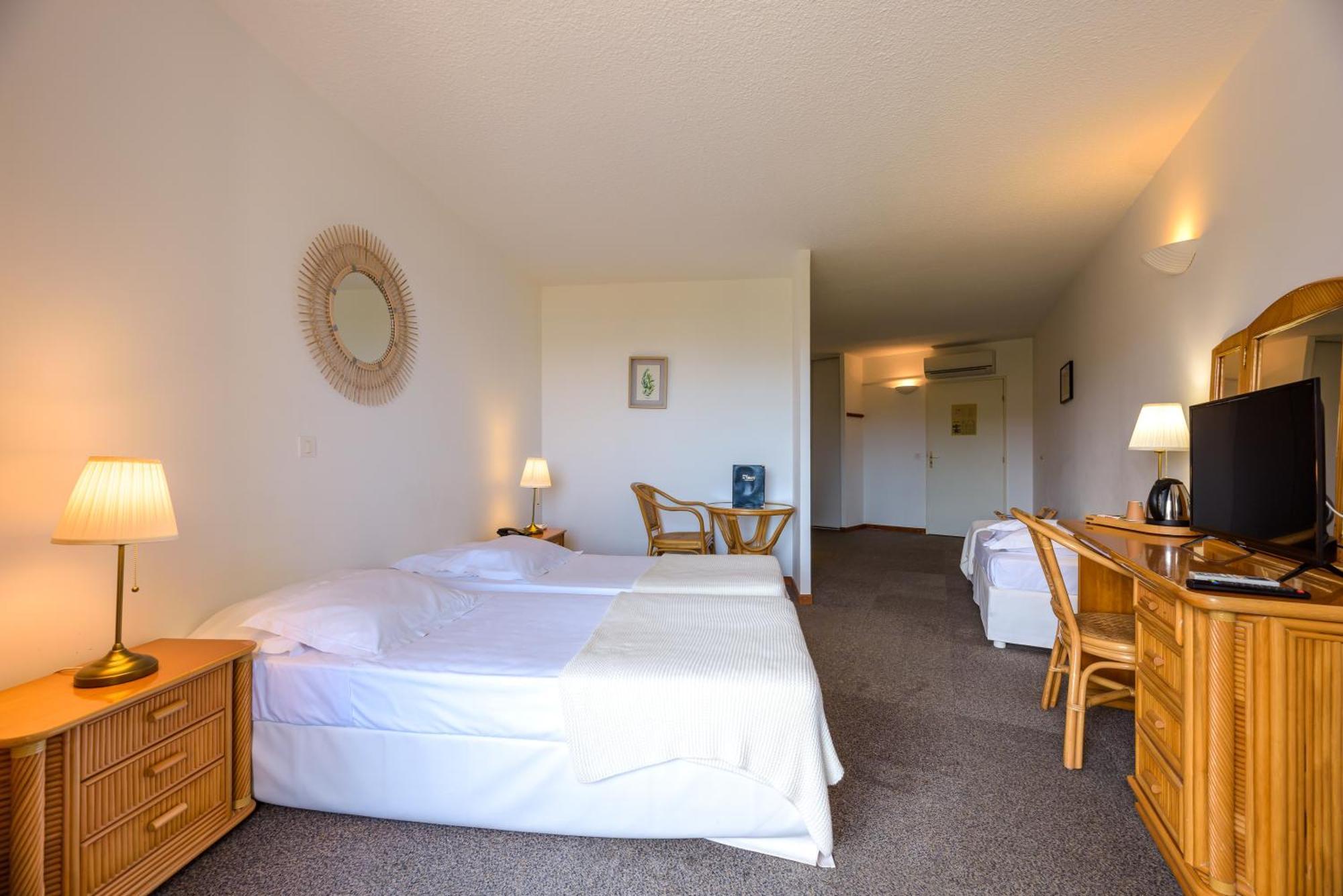 Hotel Le Tilbury Porto-Vecchio  Ngoại thất bức ảnh