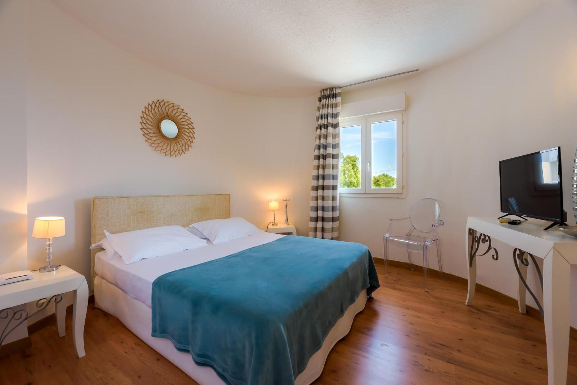 Hotel Le Tilbury Porto-Vecchio  Ngoại thất bức ảnh